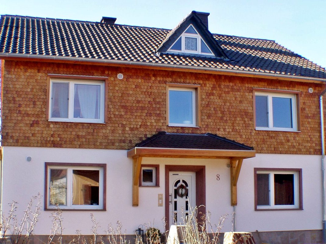 Holzschindel-Fassade Beispiel Referenz